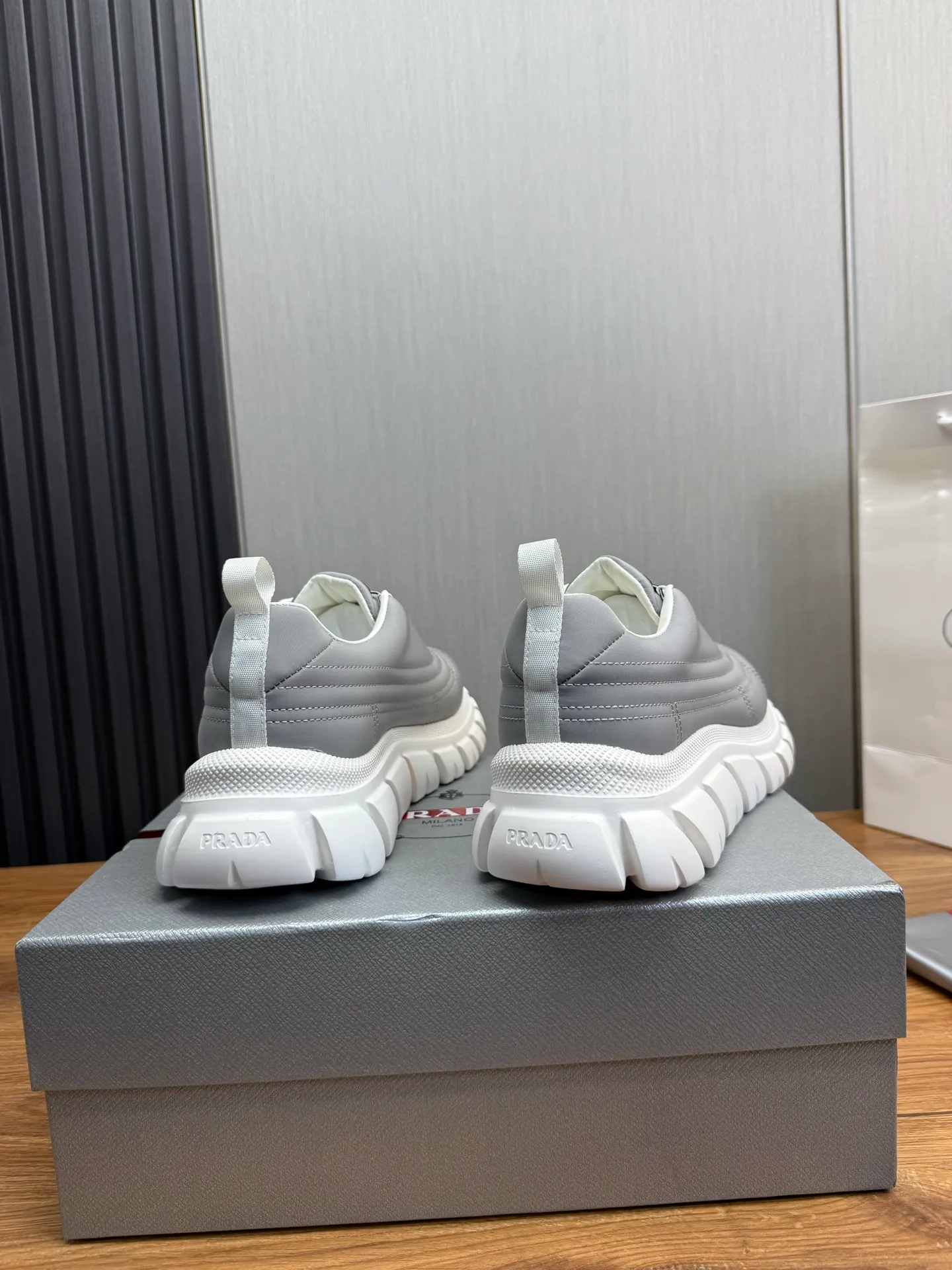 Men's shoes 💰580💰 [PRADA] Men's shoes are popular in the counter, official website synchronization, 1 high-quality shipment ✔️Imported waterproof fabric + cowhide lining, 1🆚1 replica, original sole, 38-45 (45 customized, non-refundable)